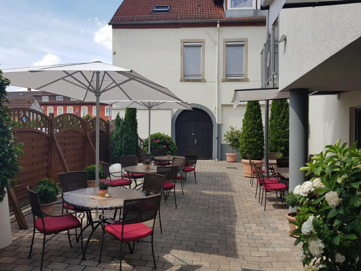 Hotel-Restaurant Pfaelzer Hof Edenkoben Ngoại thất bức ảnh