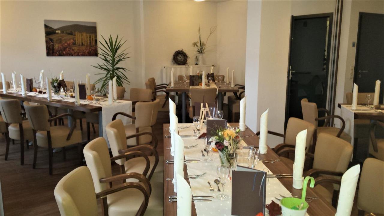 Hotel-Restaurant Pfaelzer Hof Edenkoben Ngoại thất bức ảnh