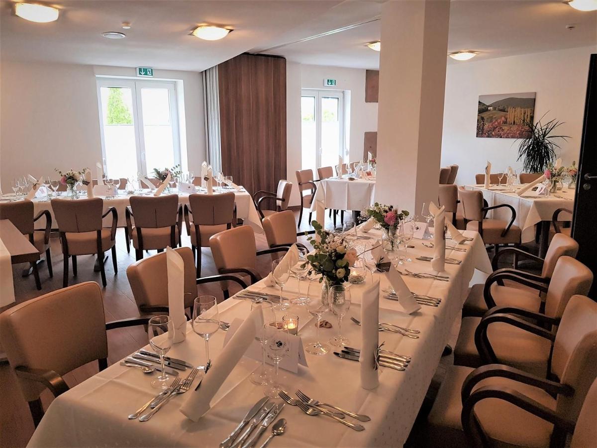 Hotel-Restaurant Pfaelzer Hof Edenkoben Ngoại thất bức ảnh