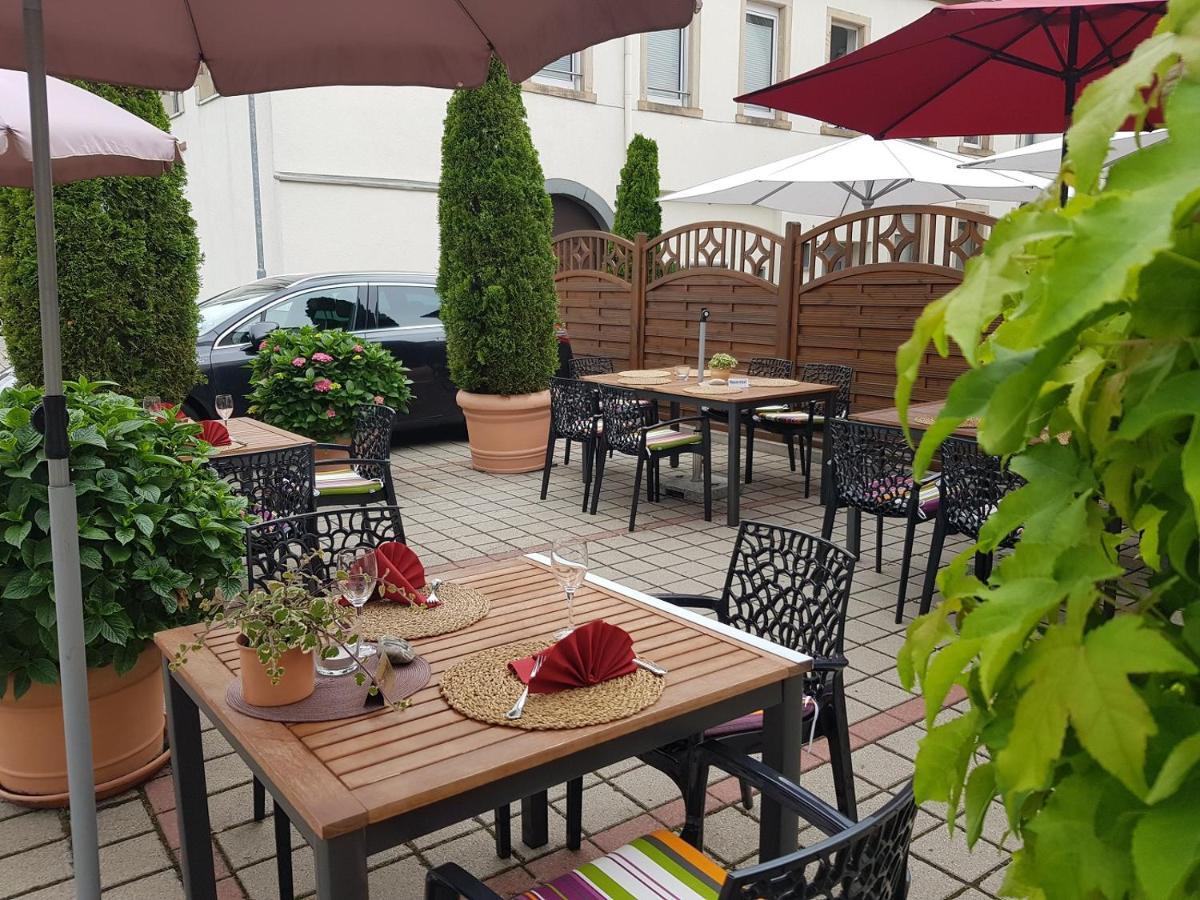 Hotel-Restaurant Pfaelzer Hof Edenkoben Ngoại thất bức ảnh