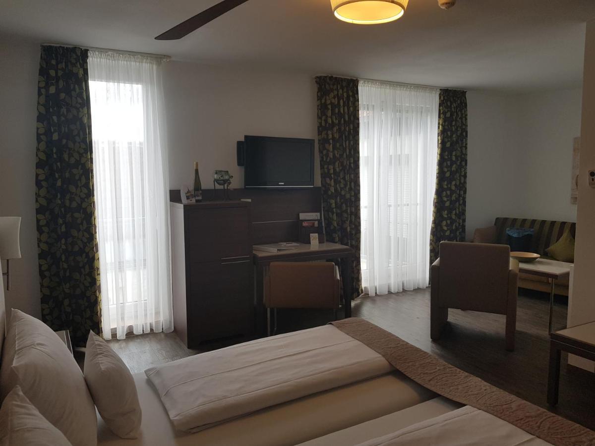 Hotel-Restaurant Pfaelzer Hof Edenkoben Ngoại thất bức ảnh