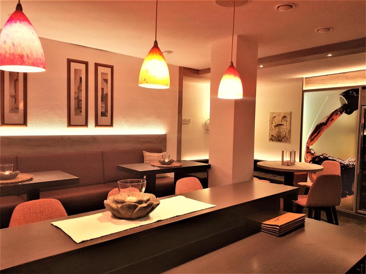 Hotel-Restaurant Pfaelzer Hof Edenkoben Ngoại thất bức ảnh