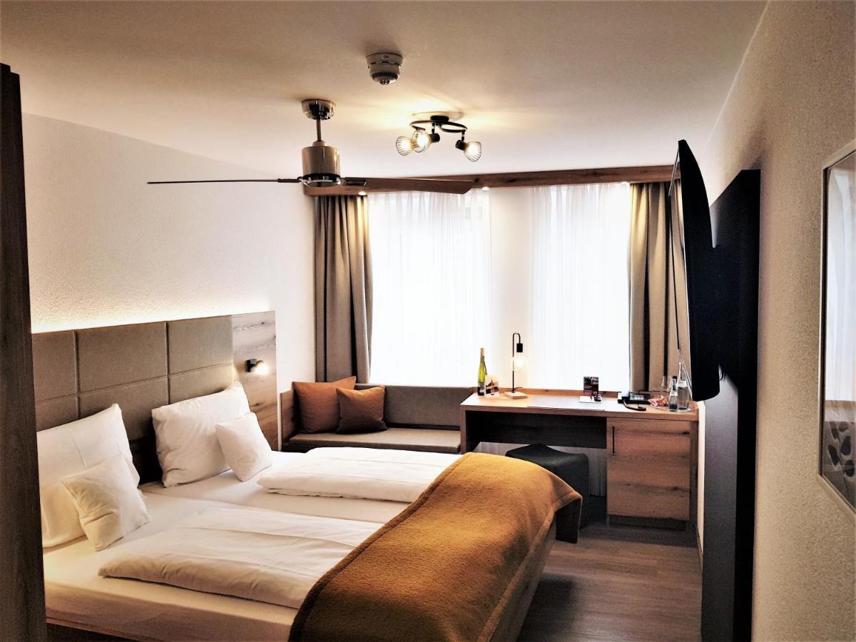 Hotel-Restaurant Pfaelzer Hof Edenkoben Ngoại thất bức ảnh