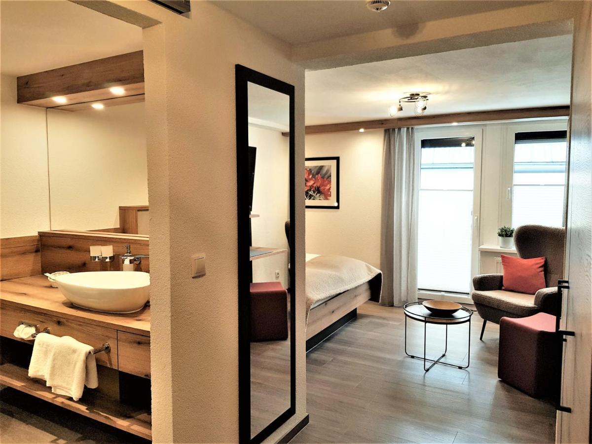 Hotel-Restaurant Pfaelzer Hof Edenkoben Ngoại thất bức ảnh