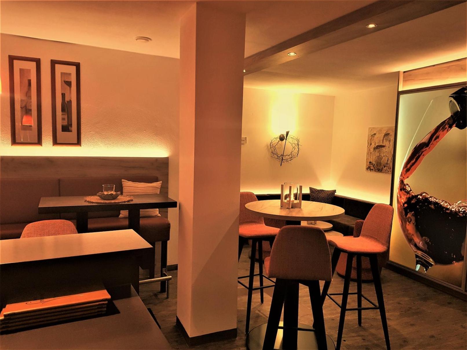 Hotel-Restaurant Pfaelzer Hof Edenkoben Ngoại thất bức ảnh