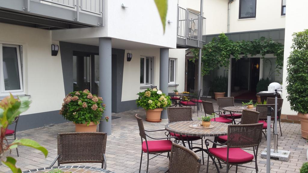 Hotel-Restaurant Pfaelzer Hof Edenkoben Ngoại thất bức ảnh