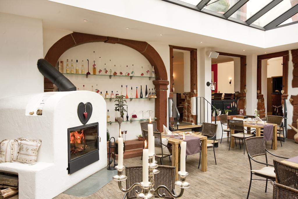 Hotel-Restaurant Pfaelzer Hof Edenkoben Ngoại thất bức ảnh